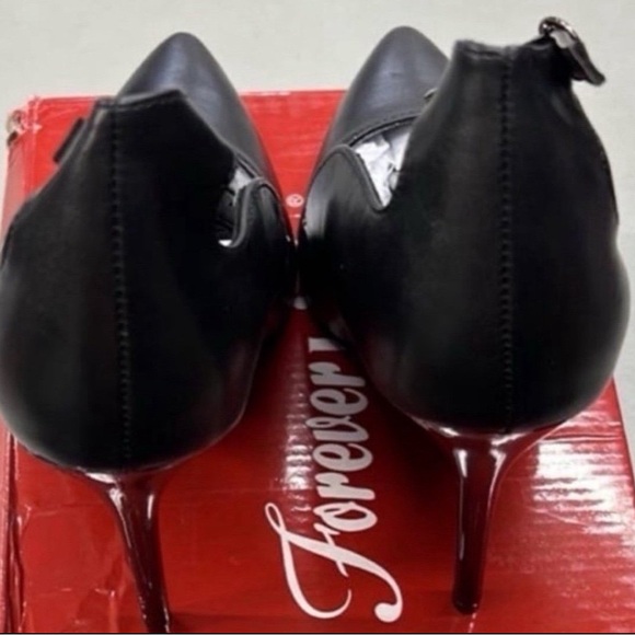 Black Women's Shoes - Picture 3 of 7